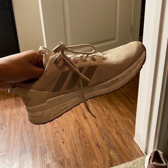 Adidas shoes - Picture 3 of 3